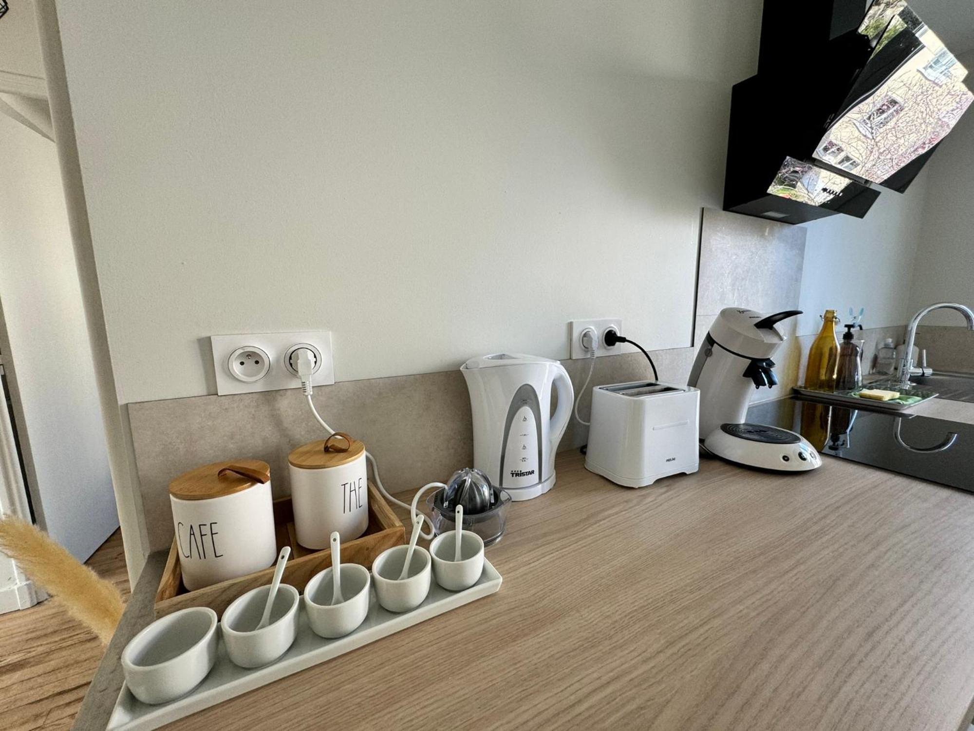 Le 122 - Parking Appartement Rodez Buitenkant foto