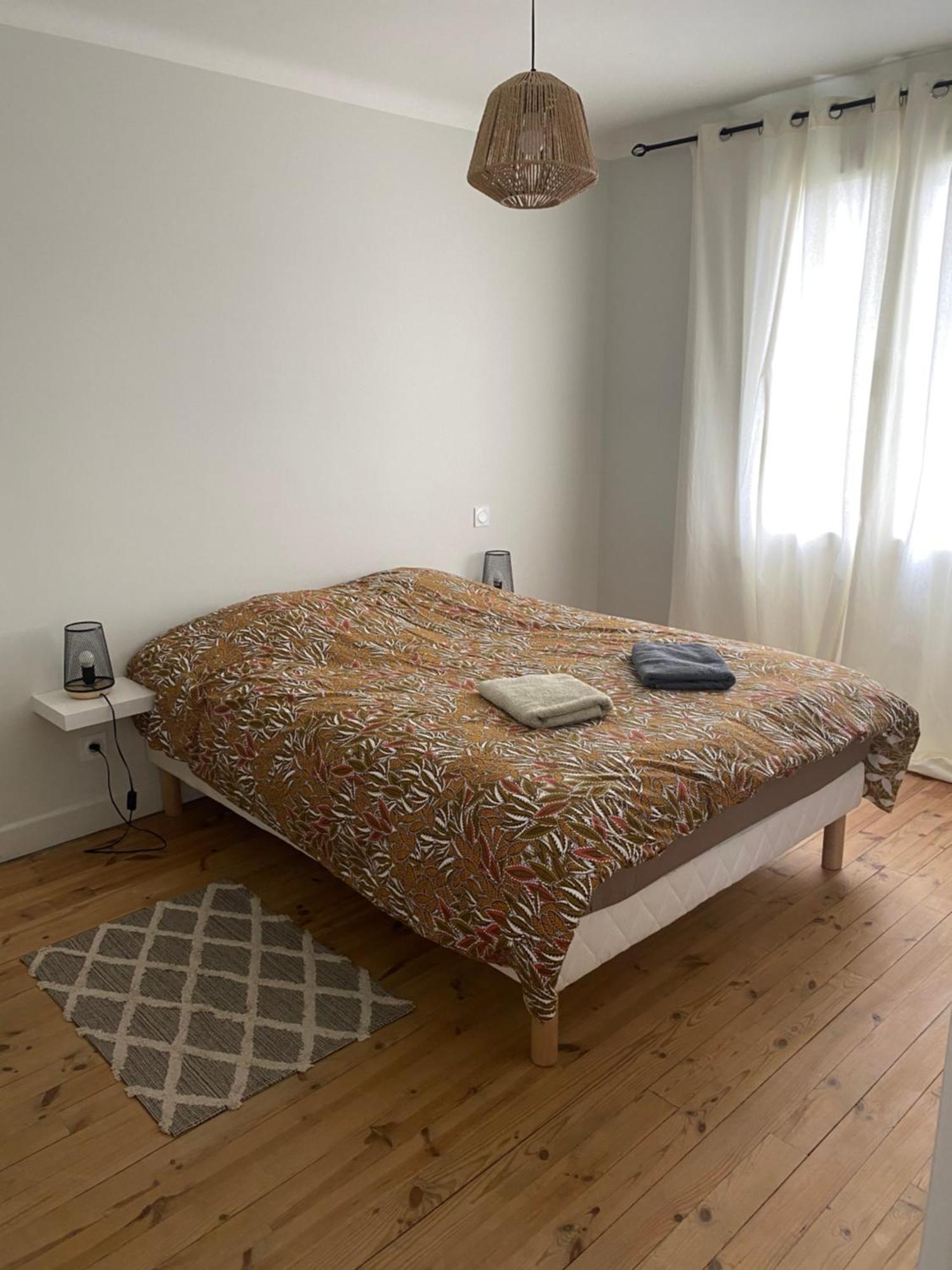 Le 122 - Parking Appartement Rodez Buitenkant foto