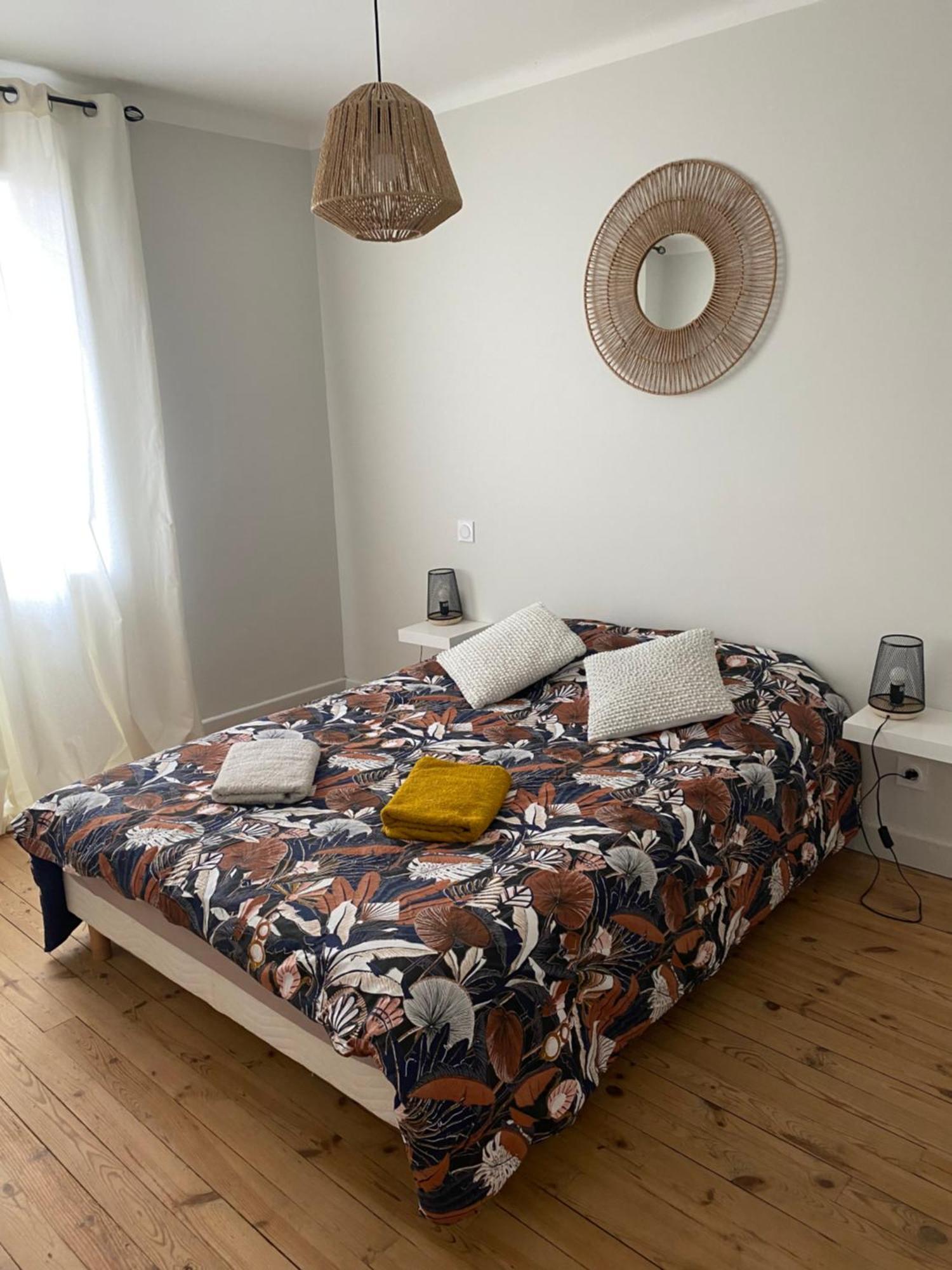 Le 122 - Parking Appartement Rodez Buitenkant foto